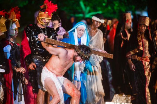 P&uacute;blico se emociona com encena&ccedil;&atilde;o da Paix&atilde;o de Cristo em Floriano(Imagem:Reprodu&ccedil;&atilde;o)