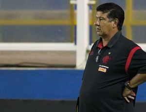 Joel sofre com desfalques em massa no Fla