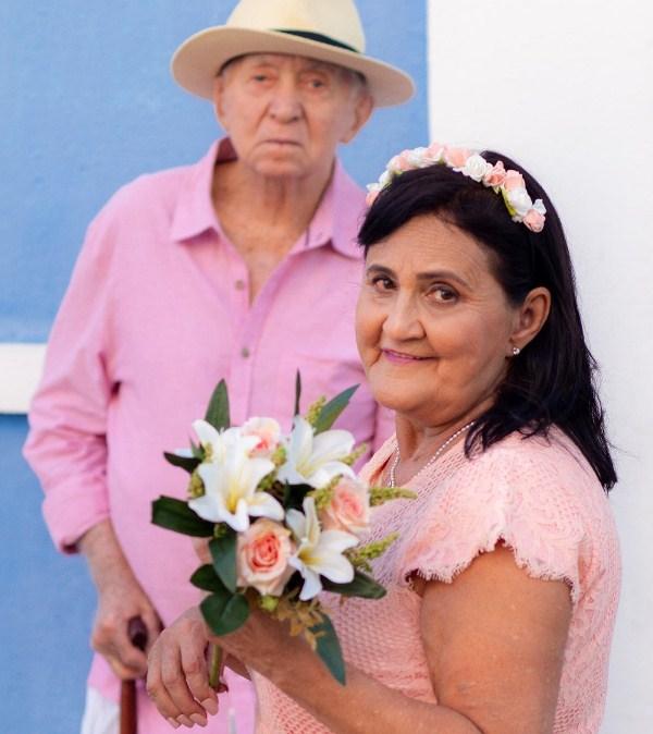 Aos 94 anos, homem realiza sonho da esposa de casar na igreja ap&oacute;s quatro d&eacute;cadas juntos.(Imagem: Arquivo Pessoal)