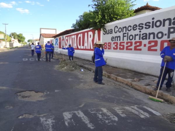 Iniciam os preparativos para pavimenta&ccedil;&atilde;o asf&aacute;ltica em Floriano.(Imagem:FlorianoNews)