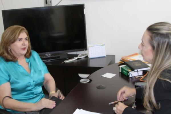 Elza Bucar e Eug&ecirc;nia Villa.(Imagem:Ascom SSP-PI)