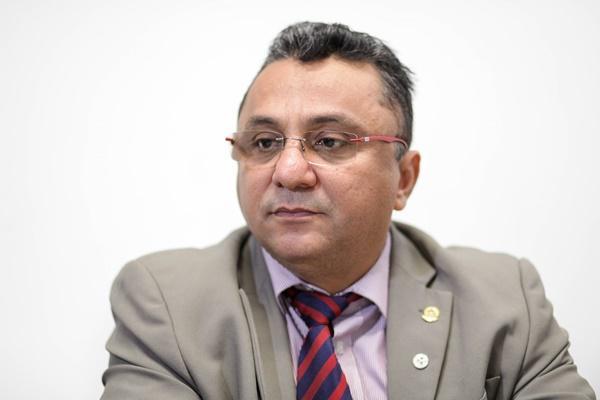 Dudu critica prefeito Firmino Filho
