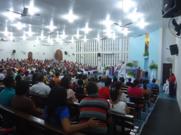 Frei Alfredo toma posse na Par&oacute;quia Nossa Senhora das Gra&ccedil;as em Floriano.(Imagem:FlorianoNews)