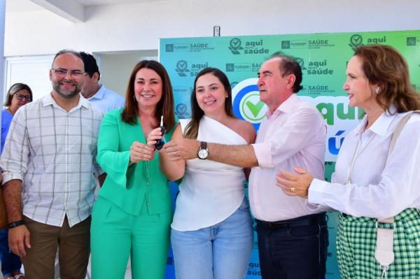 Vereadores acompanham entrega de ambulância para a Saúde de Floriano(Imagem:CMF)