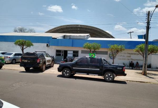Mulher é presa suspeita de planejar morte do marido com o filho e o genro no Piauí
