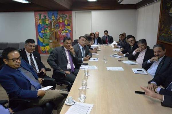 Deputado Gustavo Neiva participa de reunião no Tribunal de Justiça(Imagem:Assessoria SFBrasil)