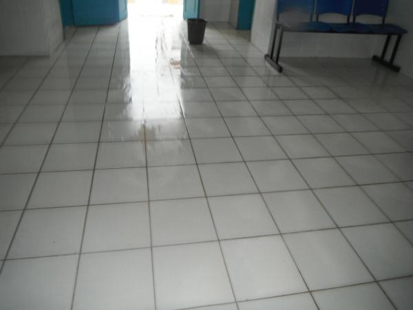  Secretaria Municipal de Sa&uacute;de de Floriano fica alagada.(Imagem:FlorianoNews)