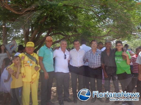 Fieis participaram do encerramento de N. Sr&ordf; do Desterro na comunidade Ara&ccedil;&aacute;s.(Imagem:FlorianoNews)