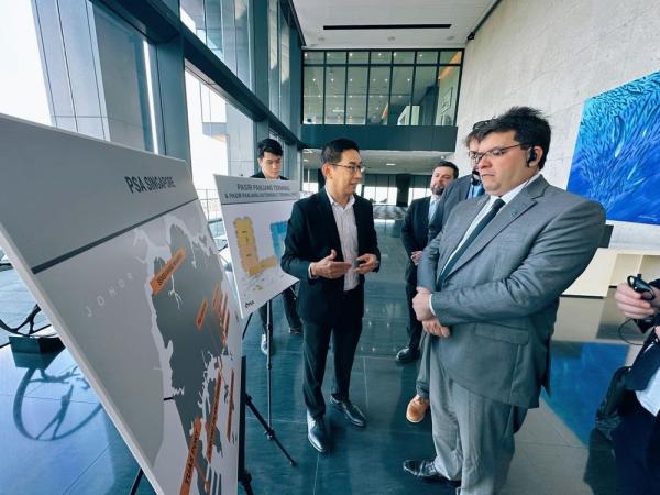  Rafael Fonteles conhece Porto de Singapura e discute parcerias para opera&ccedil;&atilde;o do Porto Piau&iacute;(Imagem:Divulga&ccedil;&atilde;o)