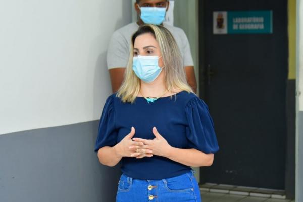 Rafaela Barros, secret&aacute;ria de Assist&ecirc;ncia e Desenvolvimento Social de Floriano.(Imagem:Secom)