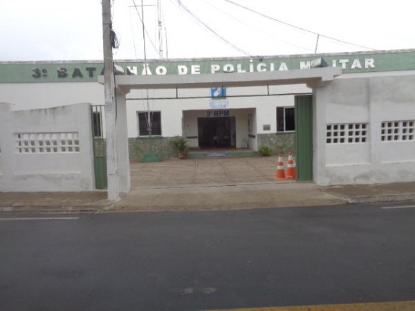 Dupla em moto realiza dois assaltos em Floriano.(Imagem:FlorianoNews)
