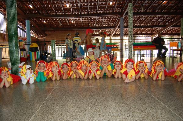 Escola Pequeno Príncipe comemora o dia do livro e o dia do índio