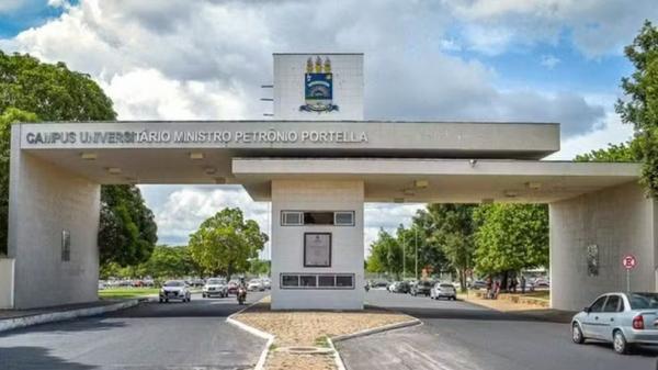 UFPI abre seleção para portadores de curso superior e transferência voluntária com 399 vagas