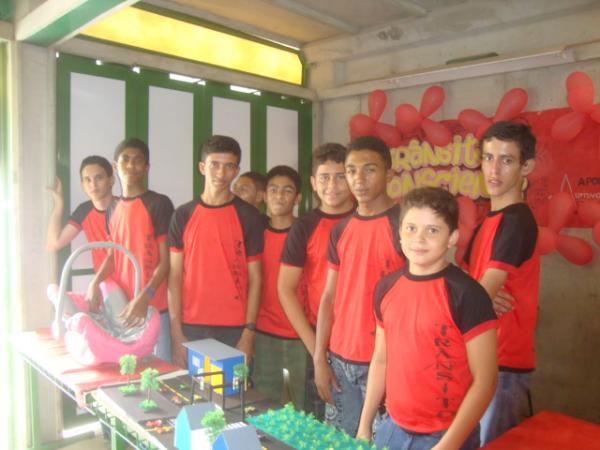 Feira de ciencias da Escola Raimundinha Carvalho(Imagem:reda&ccedil;&atilde;o)