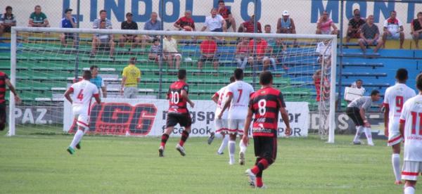 Ap&oacute;s derrota para Fla-PI, 4 de Julho volta aos treinos nesta ter&ccedil;a-feira.(Imagem:Josiel Martins)