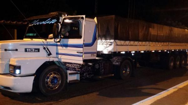 PRF apreende 147 comprimidos de anfetaminas com caminhoneiro no Piau&iacute;. (Imagem:PRF)