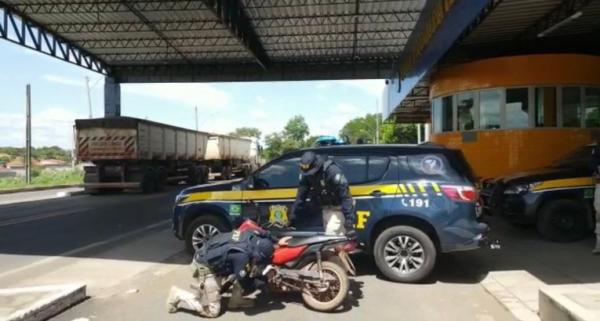 PRF apreende motocicleta adulterada em Floriano