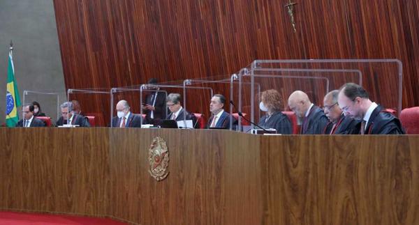 O pré-candidato à Presidência da República pelo Podemos, Sérgio Moro, voltou a acusar o presidente Jair Bolsonaro por ter progressivamente