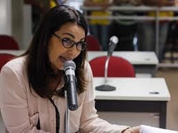 CCJ aprova extinção de pagamento de 14º e 15º salários aos parlamentares estaduais