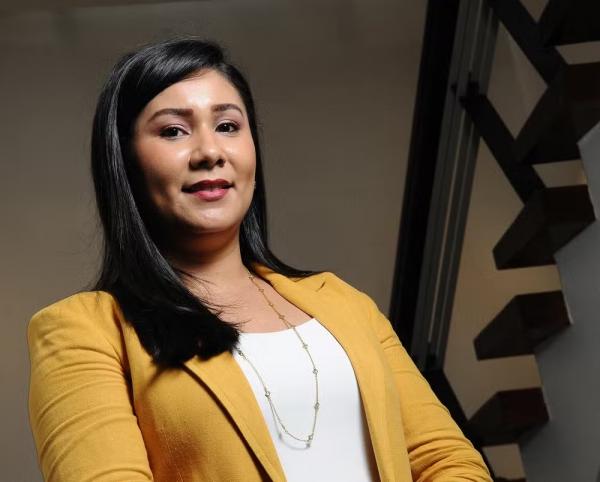 Jana&iacute;na Feij&oacute;: ?Setor de servi&ccedil;os consegue absorver m&atilde;o de obra n&atilde;o necessariamente jovem?.(Imagem:Leo Pinheiro/Valor)