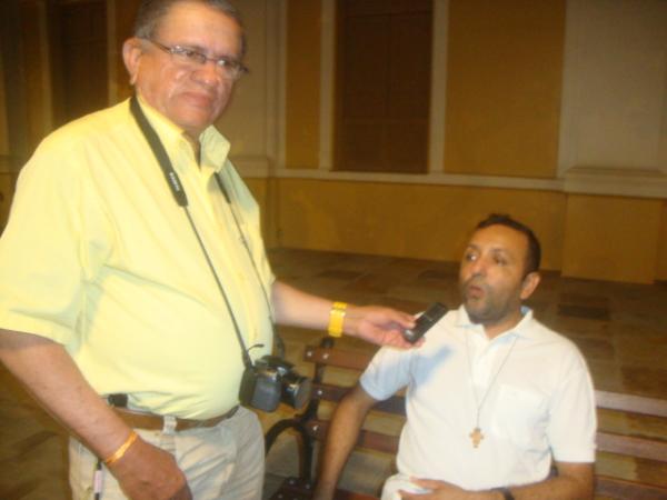 Entrevista com Judivam - Sacristao da Catedral de Floriano(Imagem:reda&ccedil;ao)