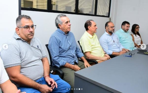 C&acirc;mara Municipal acompanha assinatura da ordem de servi&ccedil;o para constru&ccedil;&atilde;o do Espa&ccedil;o Comunit&aacute;rio da Vila Le&atilde;o(Imagem:Reprodu&ccedil;&atilde;o/Instagram)