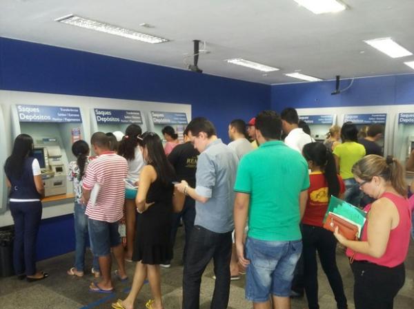 Sem avanço nas negociações, greve dos bancários completa 14 dias no PI