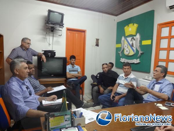 Reunião discute repasse do FUNDEB para professores da rede municipal