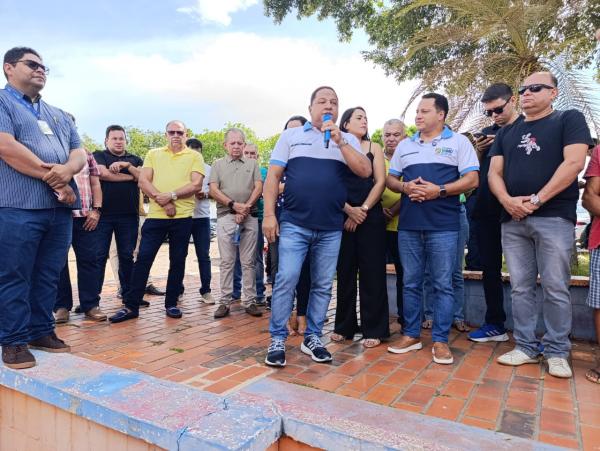 Bar&atilde;o de Graja&uacute; conquista nova ambul&acirc;ncia em apenas 120 dias de gest&atilde;o(Imagem:FlorianoNews )