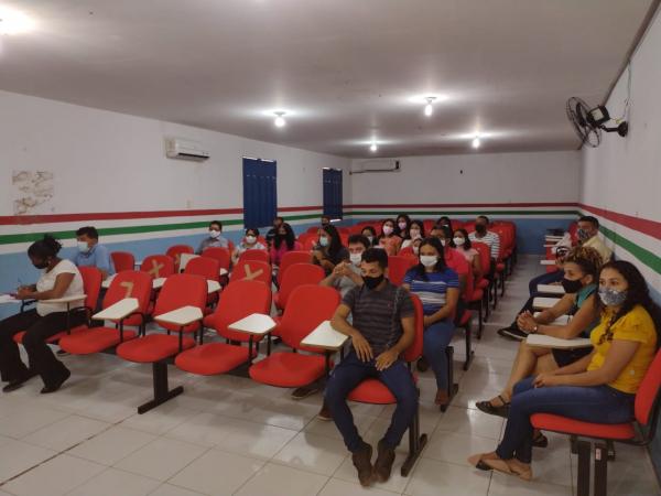  Novos membros do Conselho Municipal da Juventude tomam posse em Bar&atilde;o de Graja&uacute;(Imagem:FlorianoNews)