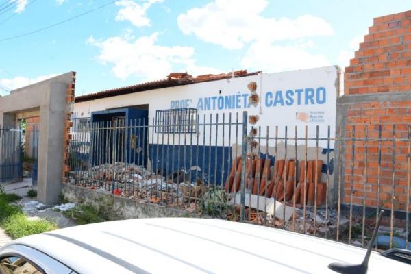Equipe da Prefeitura de Floriano acompanha obras de reforma e ampliação em UBSs e escolas municipai(Imagem:Secom)