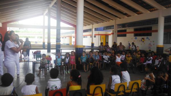 Alunos da FAESF promovem palestra sobre alimentação saudável