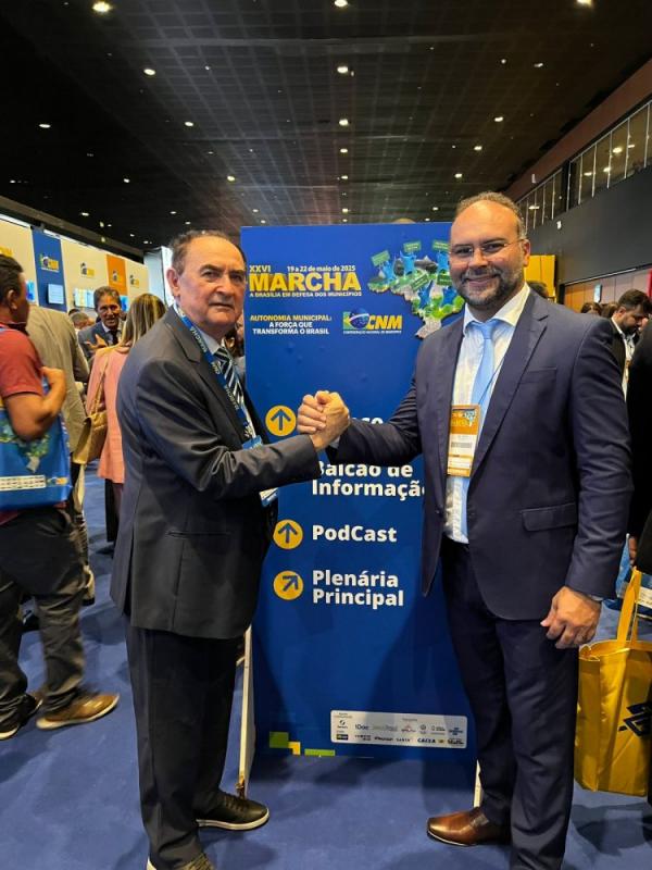 Prefeito Ant&ocirc;nio Reis e vice-prefeito Joab Curvina.(Imagem:Secom)