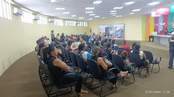 Secretaria de Turismo e Desenvolvimento Econômico reúne barraqueiros para alinhar organização do Carnaval 2026(Imagem:FlorianoNews)