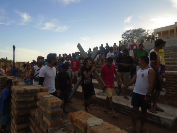 Atores da Paixão de Cristo de Floriano participam de ensaio geral