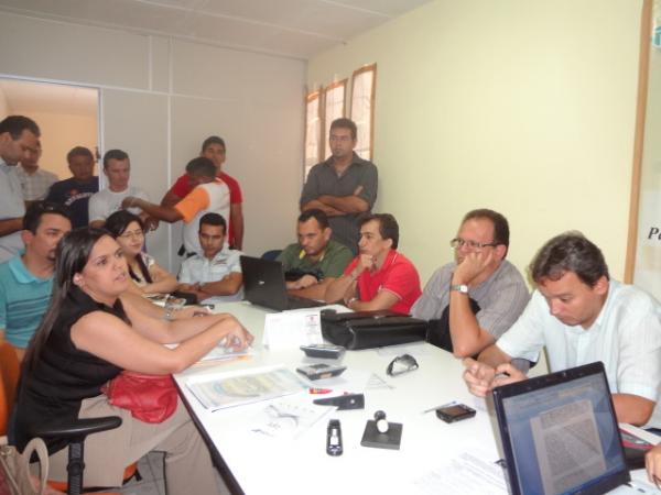 Realizada licitação de empresa e bandas que irão animar o carnaval de Floriano