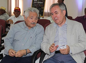 Elmano Férrer participa da caravana de João Henrique