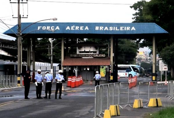 Na reapresentação, Seleção divide base aérea com a Espanha no Rio