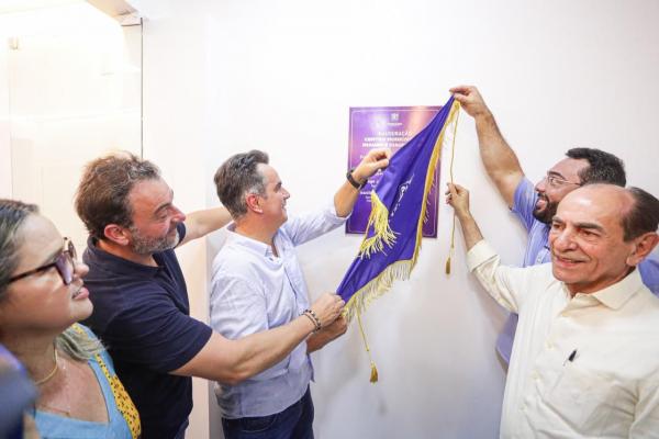 Ciro inaugura centro de saúde e anuncia novos benefícios para a população de Parnaíba.(Imagem:Ascom)