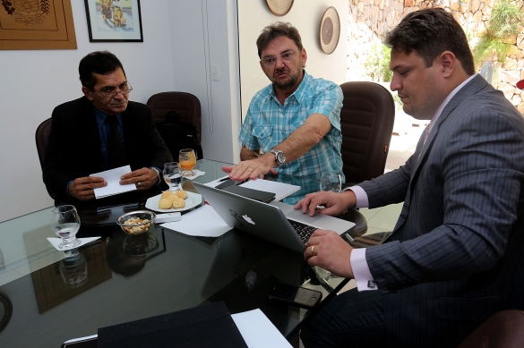 Governador se reúne com gestores e exige melhorias no Detran