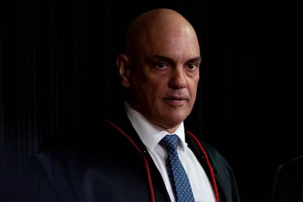Moraes determina depoimento de Bolsonaro à Polícia Federal