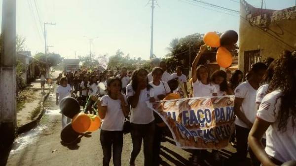 Centro de Ensino Aristides Lob&atilde;o comemora anivers&aacute;rio com caminhada em Bar&atilde;o de Graja&uacute;.(Imagem:FlorianoNews)