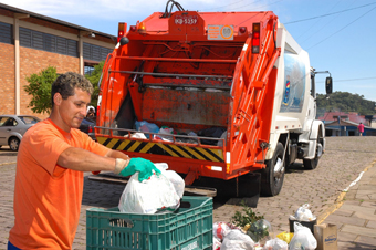 Empresas são notificadas por não coletarem lixos em Teresina