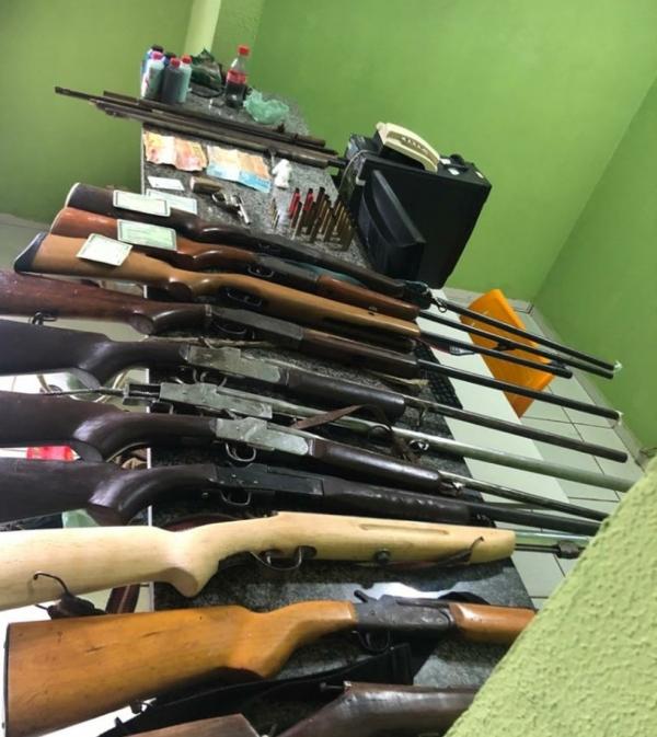Suspeito de fabricar armas e outros seis são presos durante operação policial no Sul do Piauí