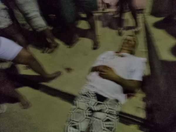 Homem morre ap&oacute;s ser atingido por golpe de faca em bar no bairro Campo Velho.(Imagem:FlorianoNews)