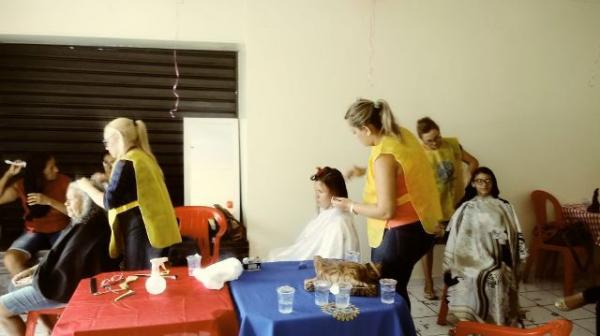 Rotary Club de Bar&atilde;o de Graja&uacute; realiza Dia da Beleza Solid&aacute;ria.(Imagem:FlorianoNews)