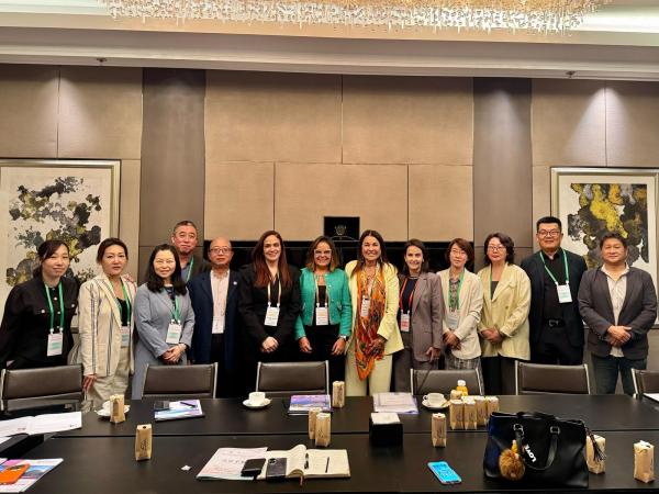 Piauiense Margarete Coelho representa o Brasil, pelo Sebrae, no Fórum de Liderança Feminina do BRICS 2025 em Pequim(Imagem:Divulgação)