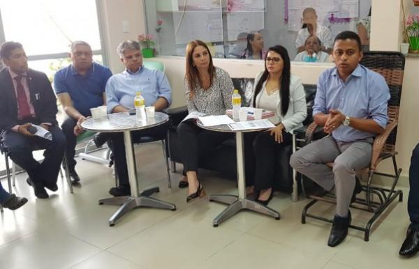 Francisco Costa defende abertura da UPA de Floriano.(Imagem:Alepi)