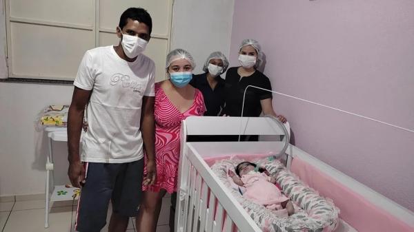  Elisa tem Osteogenese imperfeita e recebeu alta ap&oacute;s 1 ano e 8 meses.(Imagem:Arquivo Pessoal )