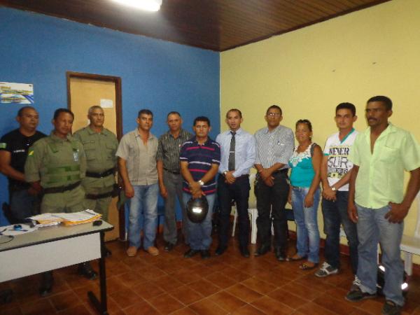 Horário de saída de veículos da zona rural foi tema de encontro em Floriano.(Imagem:FlorianoNews)